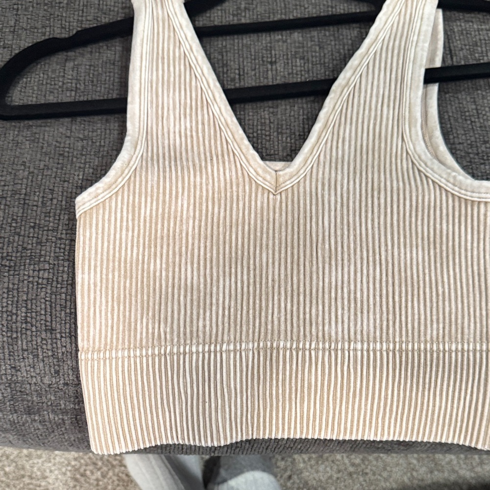 Zenana NWOT Beige Ribbed Top
